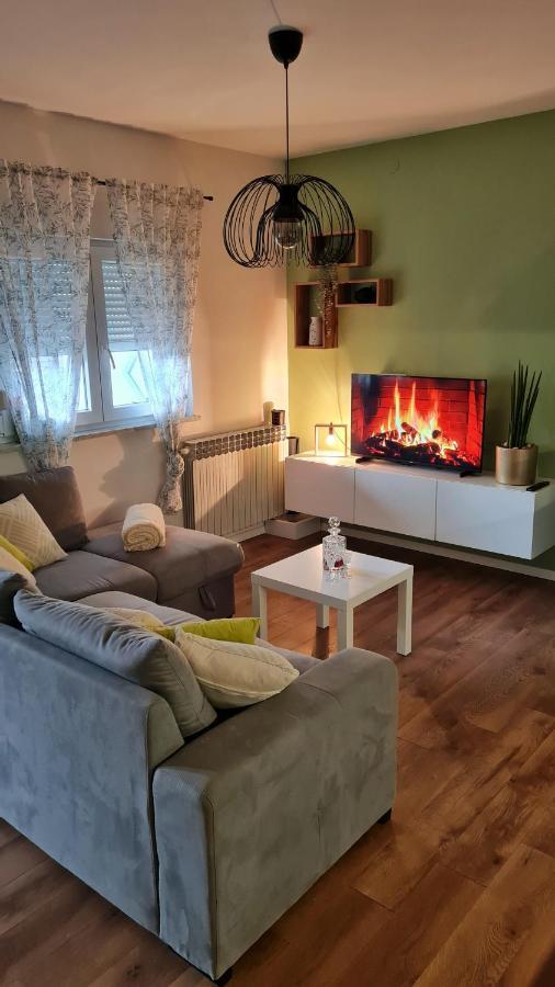 Apartman Noa Jusici Bagian luar foto